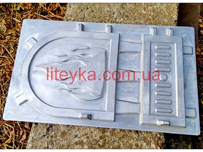 Aluminum plate for forming oven doors with a pattern