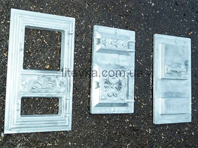 Casting equipment for oven frames and doors with patterns