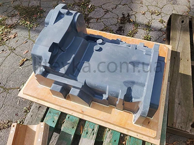 Нижня полуфрма корпусу