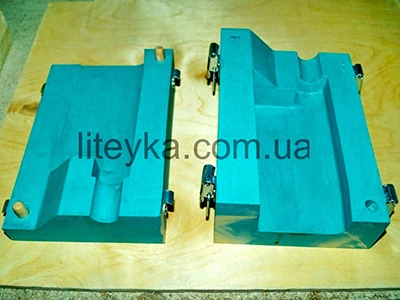 Пластиковий стрижневий ящик