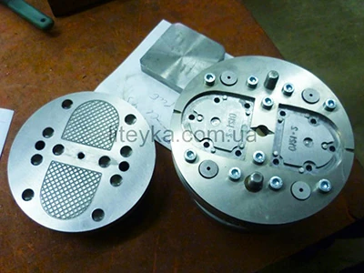 Прес-форма під гумовий каблук