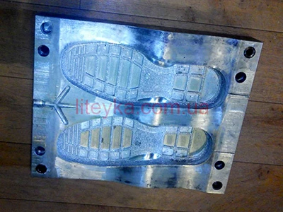 Нижня частина прес-форми гумової підошви