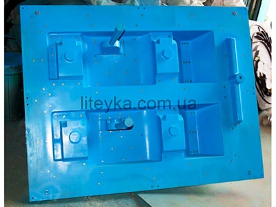 Верхня підмодельна плита