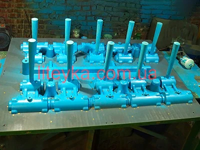 Напівформа ливарного оснащення кронштейна