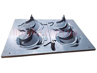 Верхня полуформа направляючого апарату