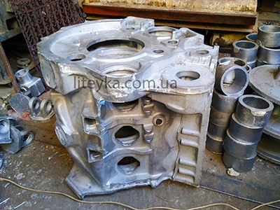 Виливка блок-картера 5